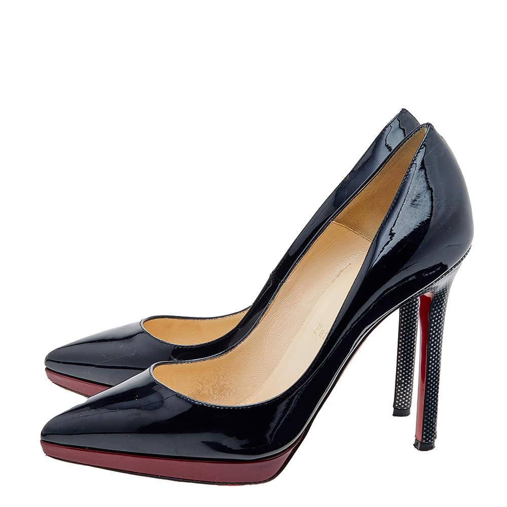 Christian Louboutin Patent Leather Pointed Toe Pumps Size 36.5 In Good Condition For Sale In Dubai, Al Qouz 2
