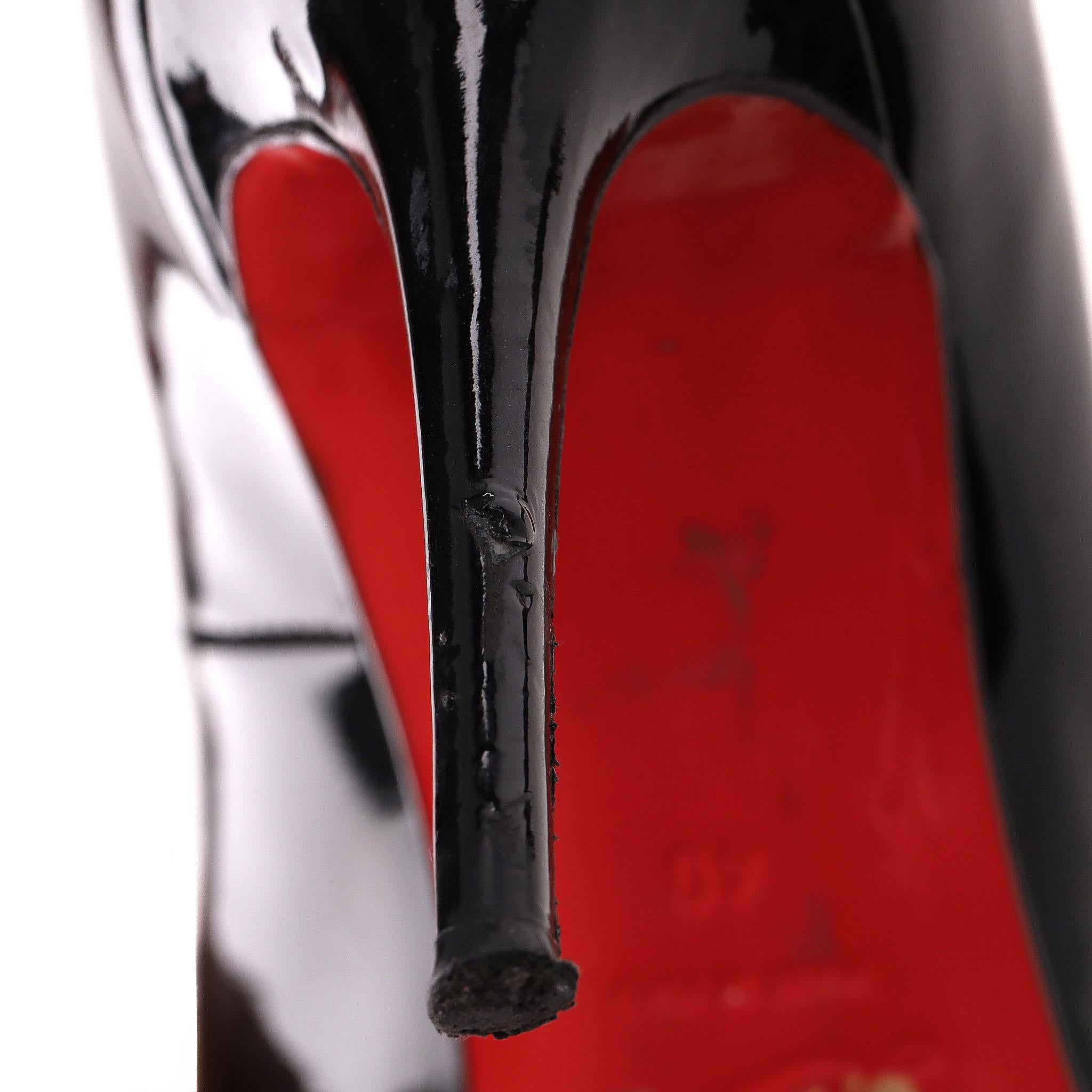 Christian Louboutin, escarpins simples en cuir verni en vente 6