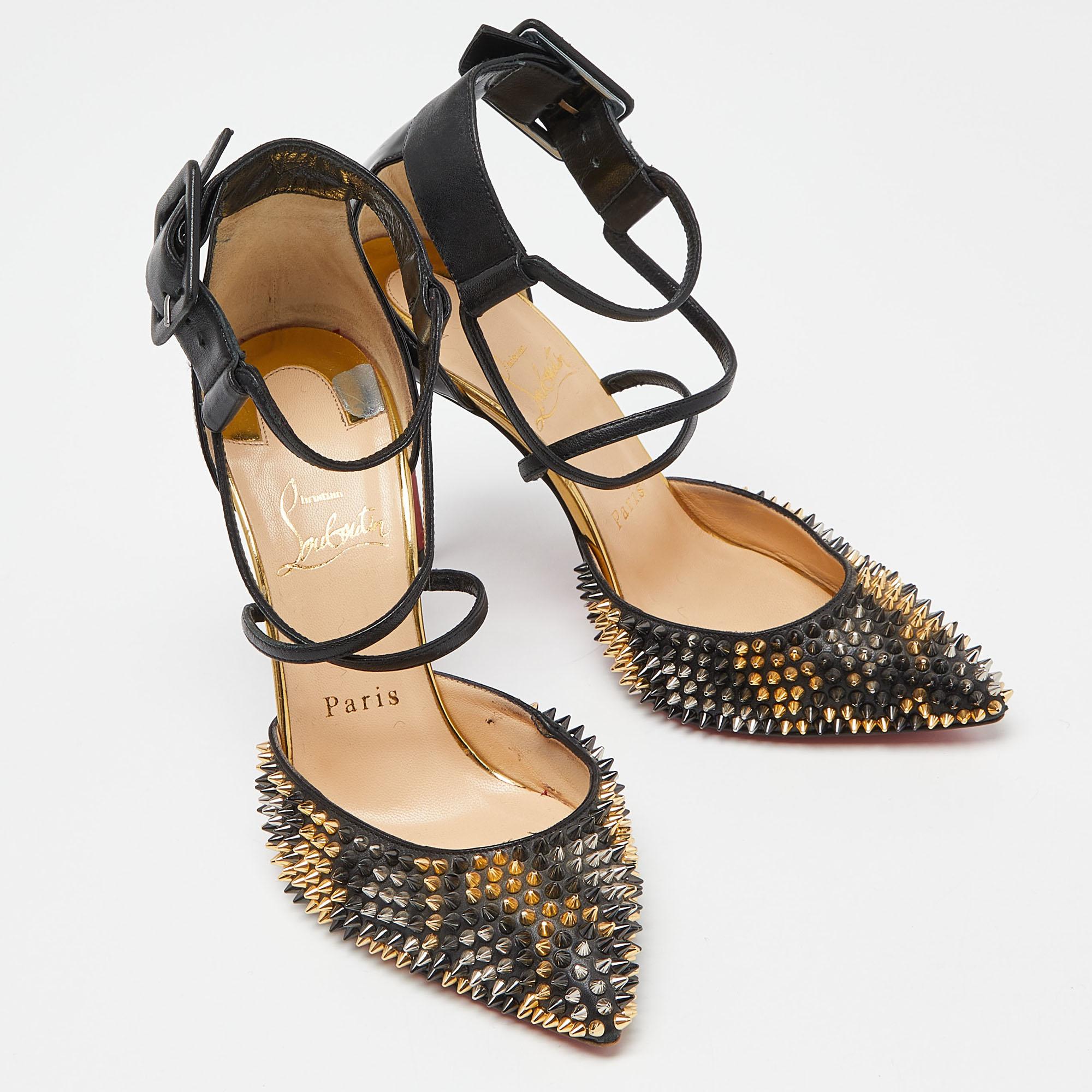 Christian Louboutin Sandalias de charol Suzanna Spikes Leo Ankle Cuff Talla 36 en Bueno estado para la venta en Dubai, Al Qouz 2