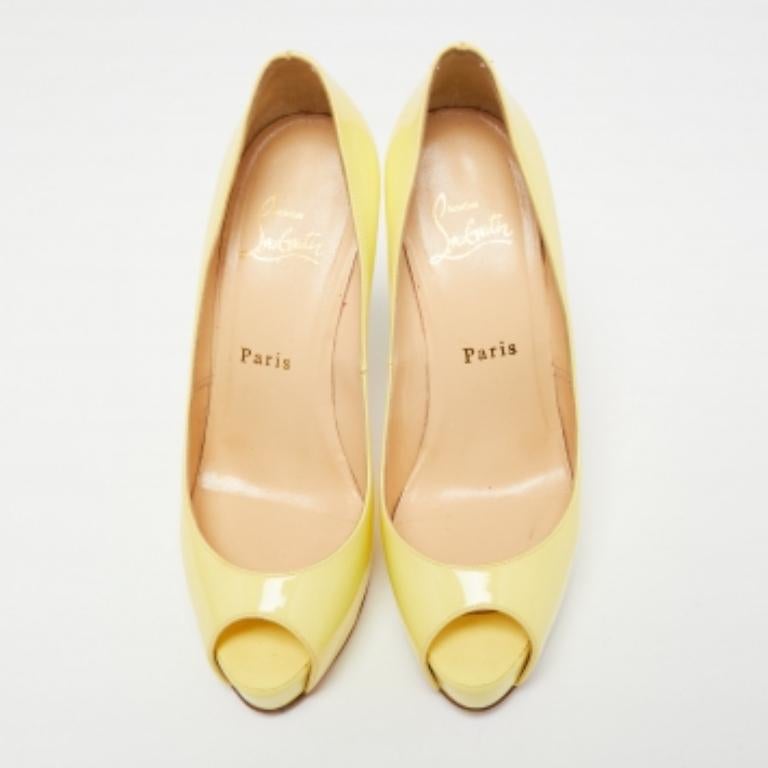 Christian Louboutin Bombas de plataforma con puntera abierta de charol Very Prive Talla 37 en venta 2