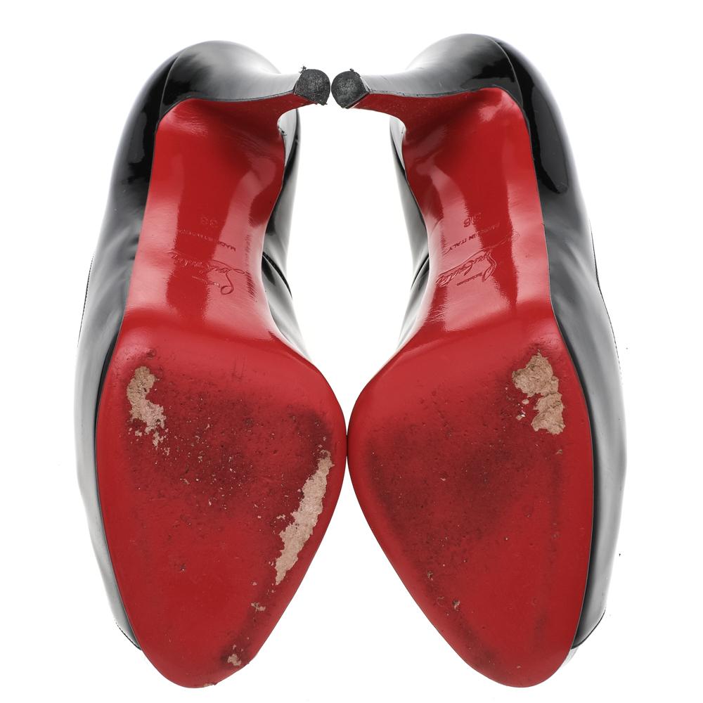 Noir Escarpins à plateforme Christian Louboutin en cuir verni très prisé à bout ouvert, taille 38