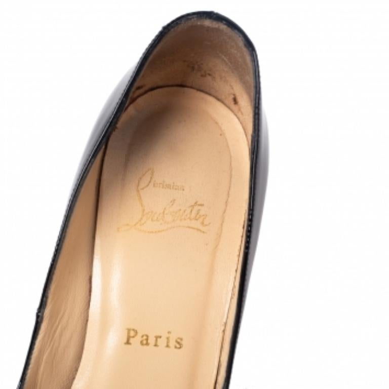 Escarpins à plateforme Christian Louboutin en cuir verni très prisé à bout ouvert, taille 38 État moyen à Dubai, Al Qouz 2