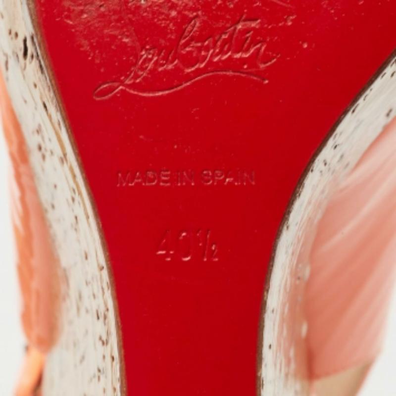 Christian Louboutin Peach Patent Leather Une Plume Wedge Sandals Size 40.5 en vente 1