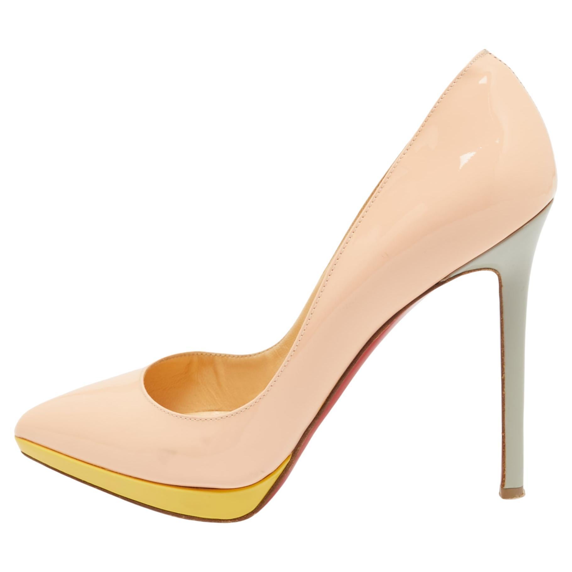 Christian Louboutin Peach Pink Patent Leather Pigalle Plato Pumps Size 38.5 For Sale