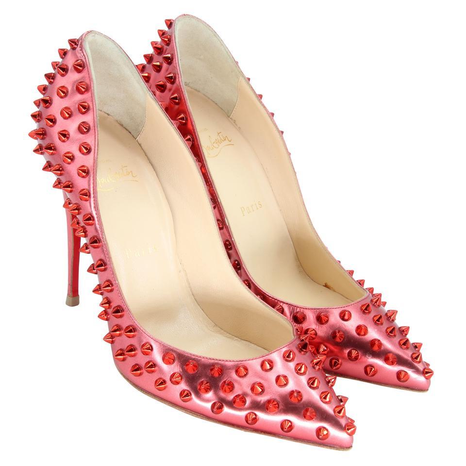 Christian Louboutin Pigalle Lady Spikes Rot 39,5 CL-S0106P-0138 im Zustand „Gut“ im Angebot in Downey, CA