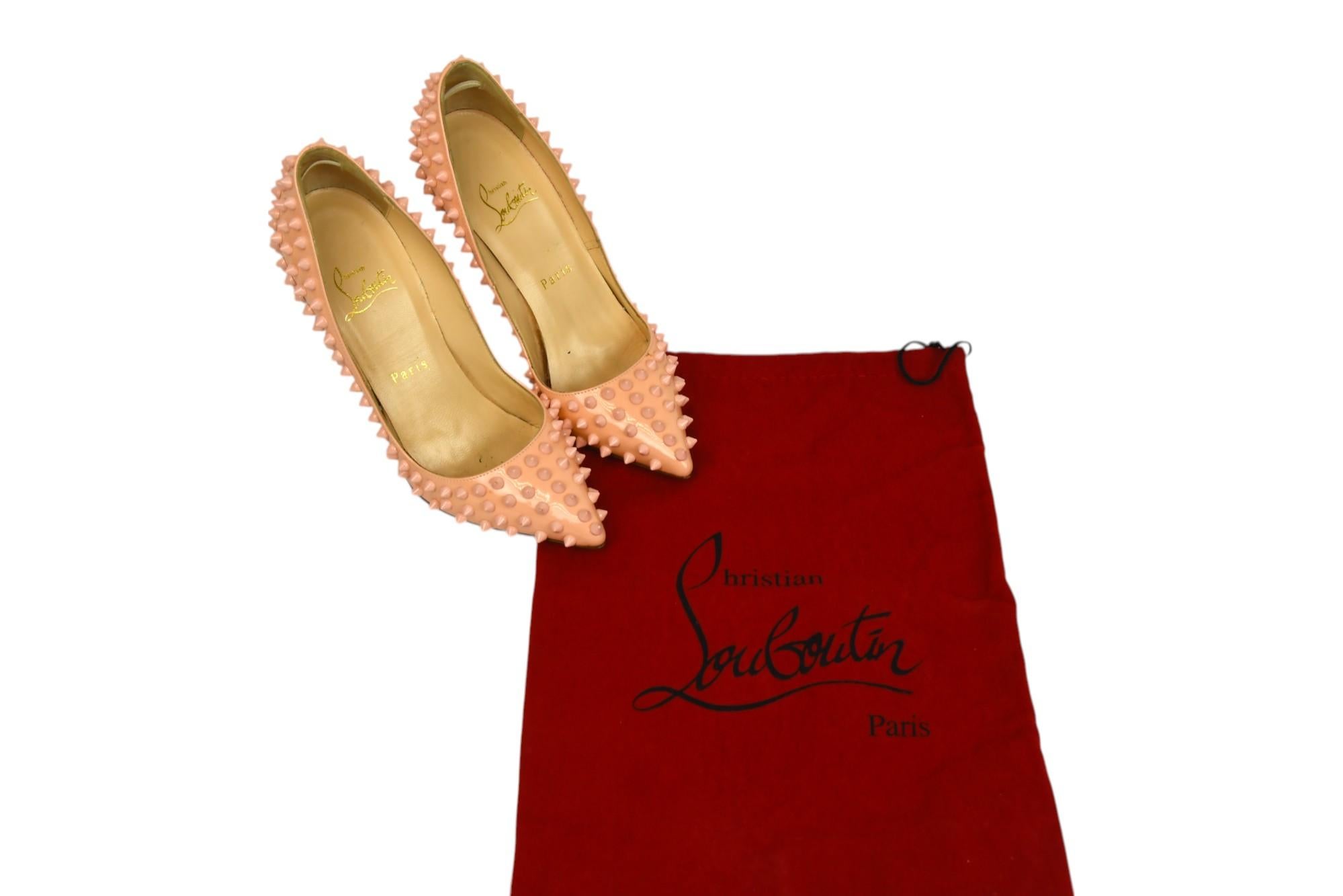Beige Christian Louboutin Pigalle Spiked Heels (talons aiguilles)  Taille 6 US en vente