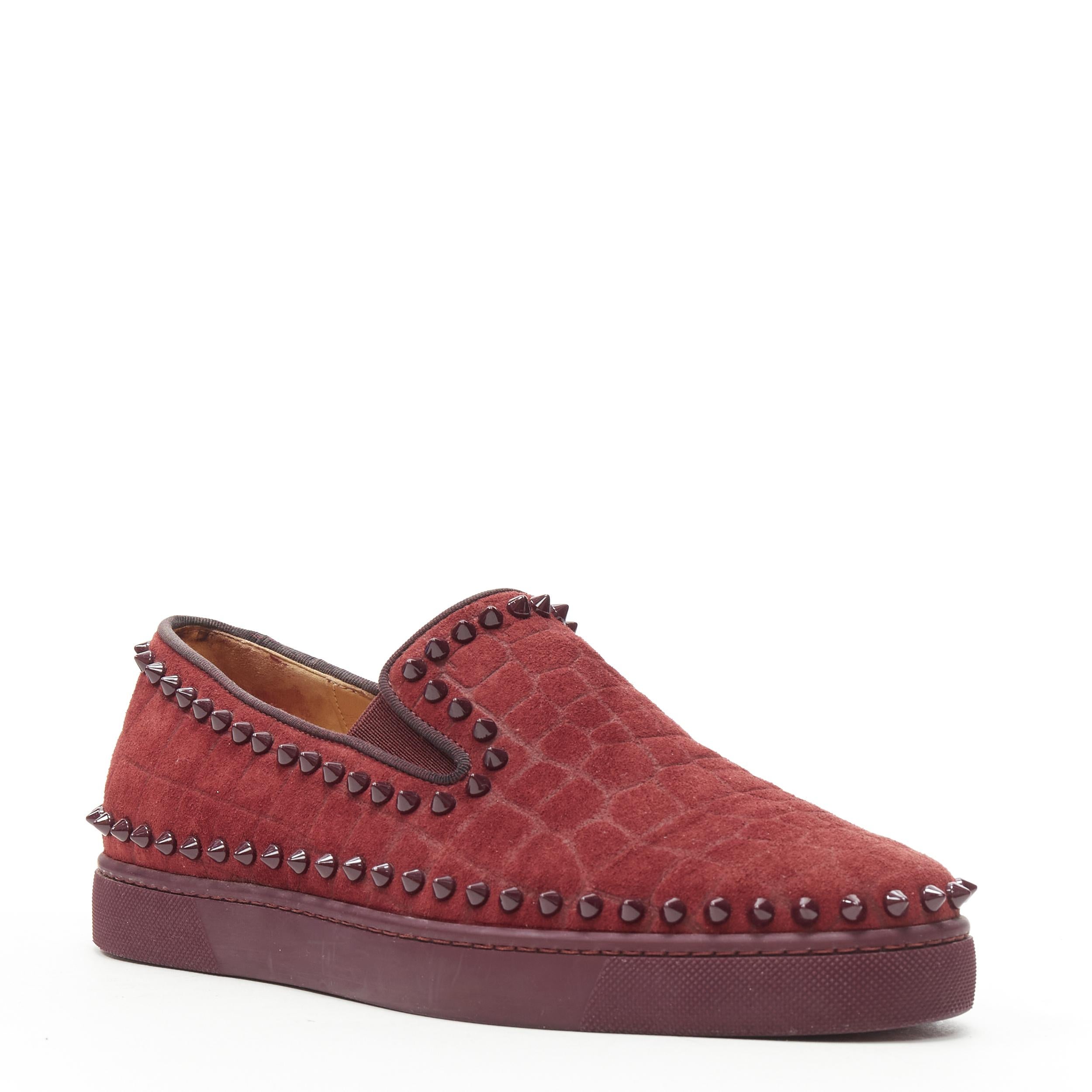 CHRISTIAN LOUBOUTIN Pik Boat burgundy croc suede spike stud low top sneaker EU41 
Reference: TGAS/B01045
Brand: Christian Louboutin 
Designer: Christian Louboutin 
Model: Pik Boat suede low top 
Material: Suede 
Color: Red 
Pattern: Solid 
Extra