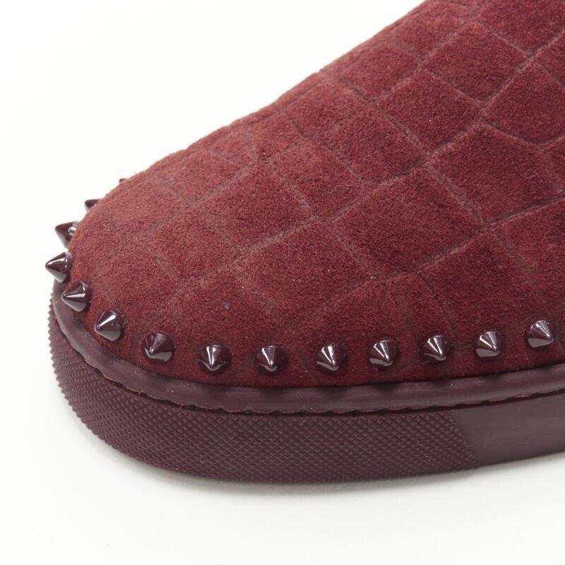 CHRISTIAN LOUBOUTIN Pik Boat escarpins bas à clous en daim bordeaux EU41 en vente 3