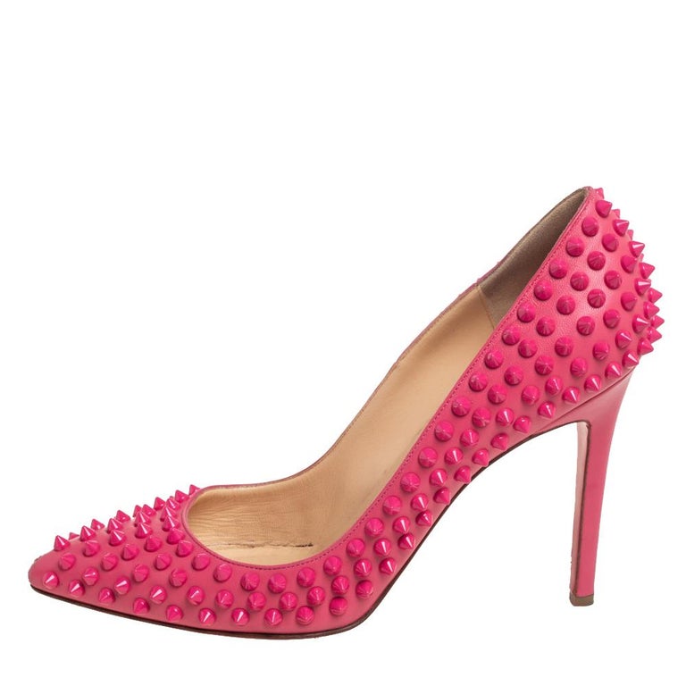 digtere tempo Hej Christian Louboutin Pink Leather Pigalle Spikes Pumps Size 39 For Sale at  1stDibs