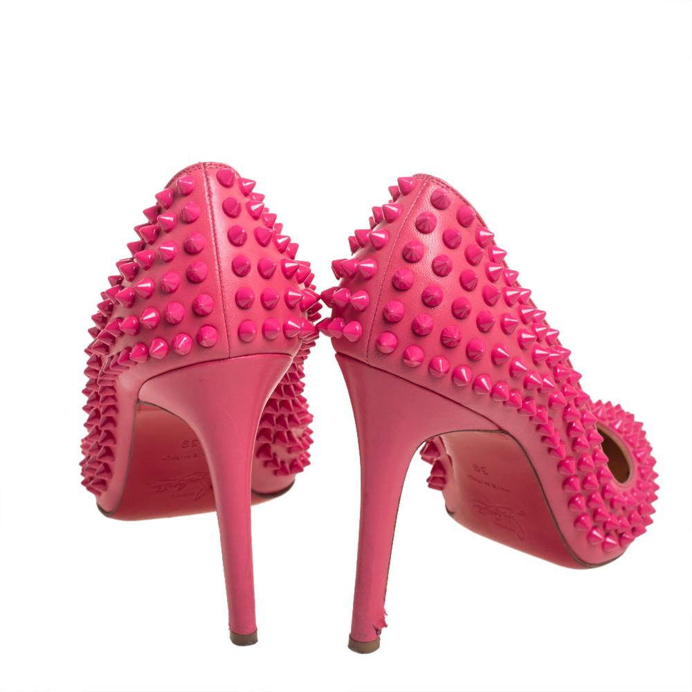 Christian Louboutin Pink Leather Pigalle Spikes Pumps Size 39 In Good Condition In Dubai, Al Qouz 2