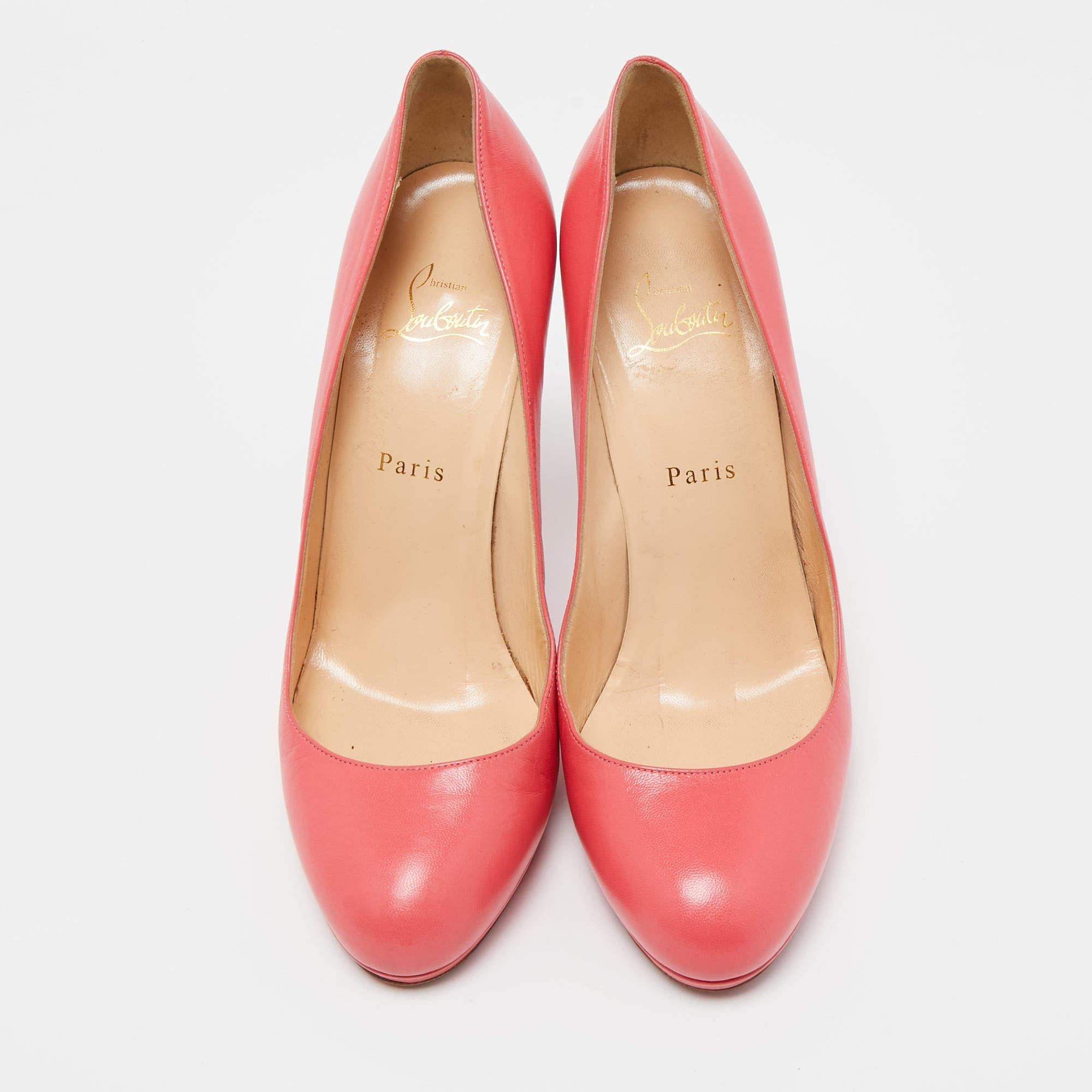 Women's Christian Louboutin Pink Leather Simple Round Toe Pumps Size 40 For Sale