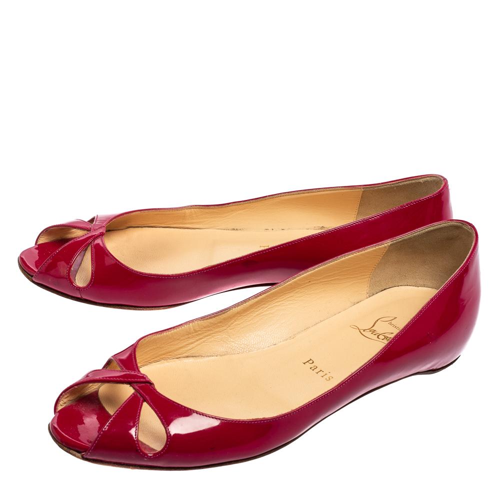Beige Christian Louboutin Pink Patent Leather Flat Peep-Toe Ballet Flats Size 37.5 For Sale