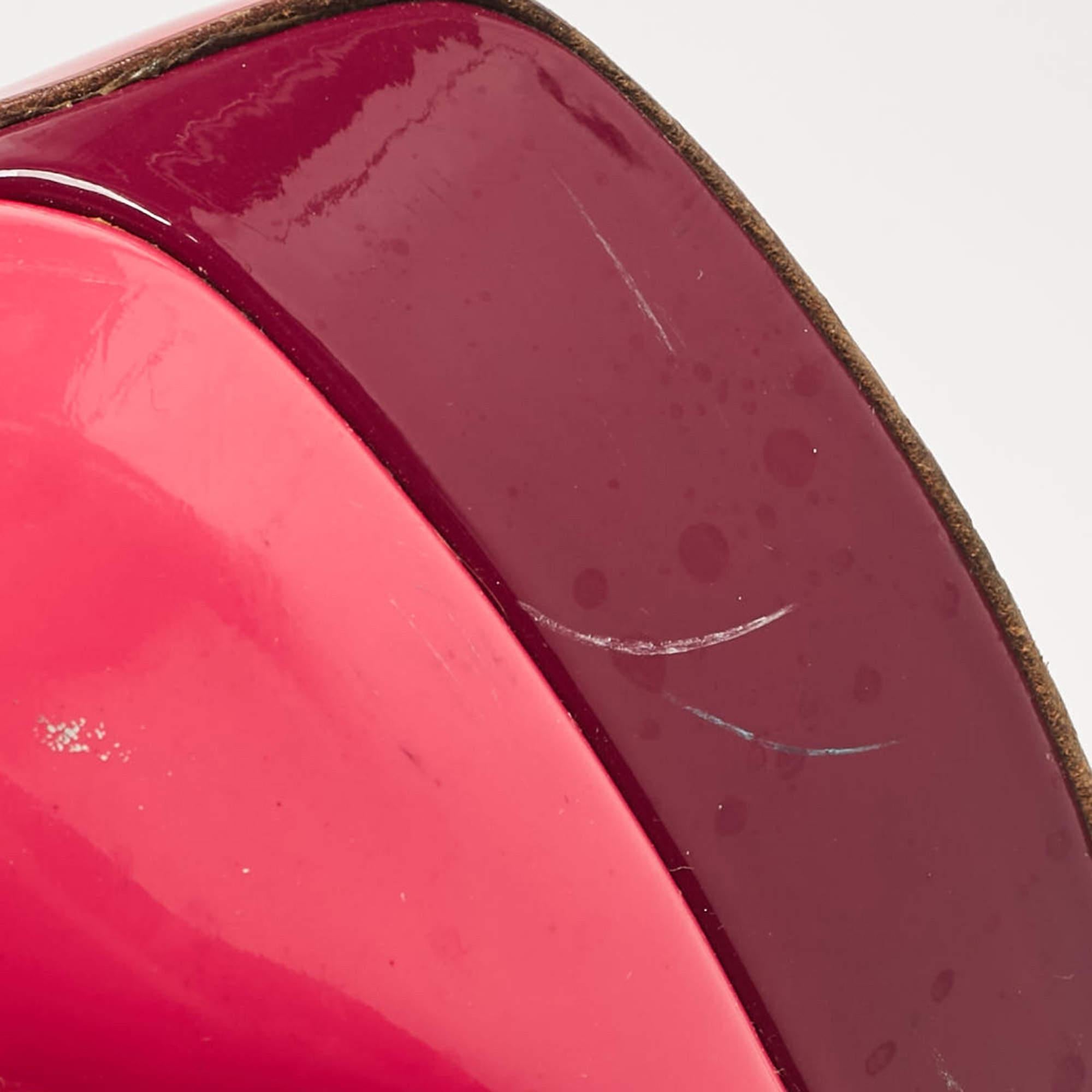 Christian Louboutin Pink Patent Leather Lady Peepback Pumps Taglia 37 in vendita 3