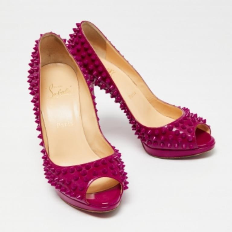 Christian Louboutin Pink Patent Leather Yolanda Spiked Peep-Toe Pumps Size 38.5 For Sale 1