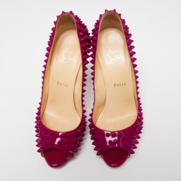 Christian Louboutin Pink Patent Leather Yolanda Spiked Peep-Toe Pumps Size 38.5 For Sale 3