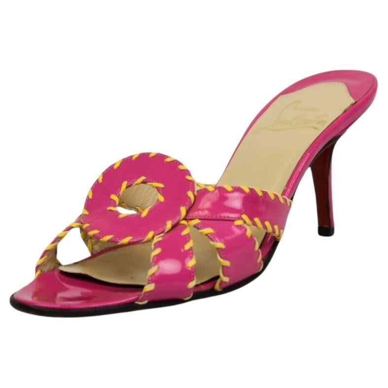 Sandalias de charol rosa de Christian Louboutin  Talla 7 US en venta