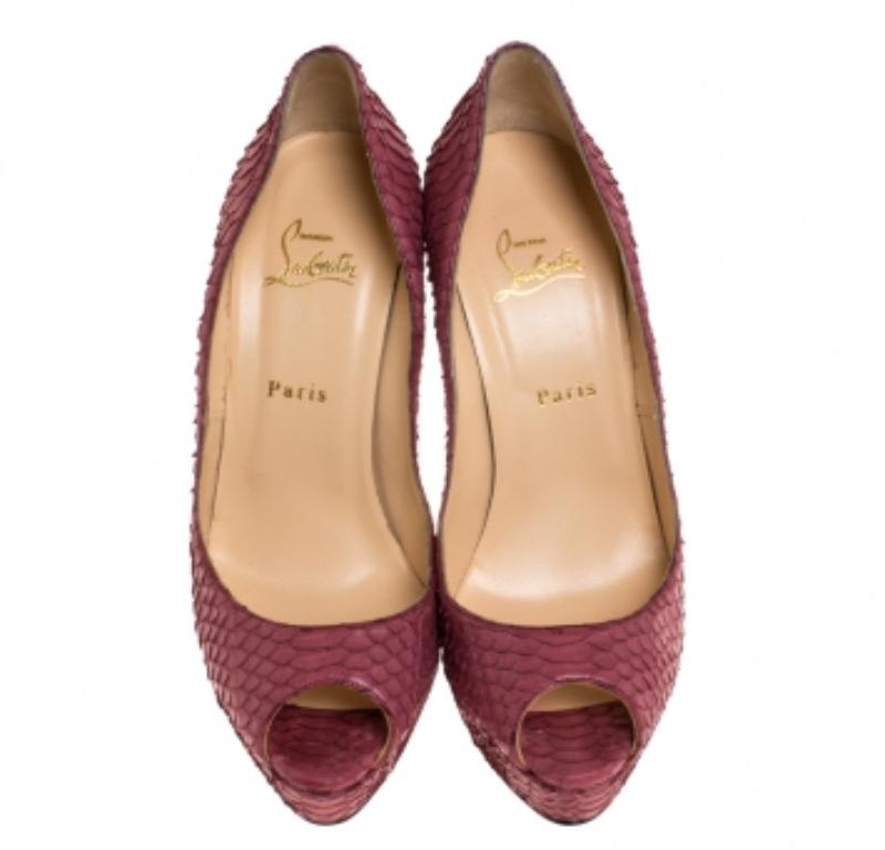Christian Louboutin Bombas de plataforma con puntera abierta Lady Pink de piel de pitón Talla 41 en Bueno estado para la venta en Dubai, Al Qouz 2