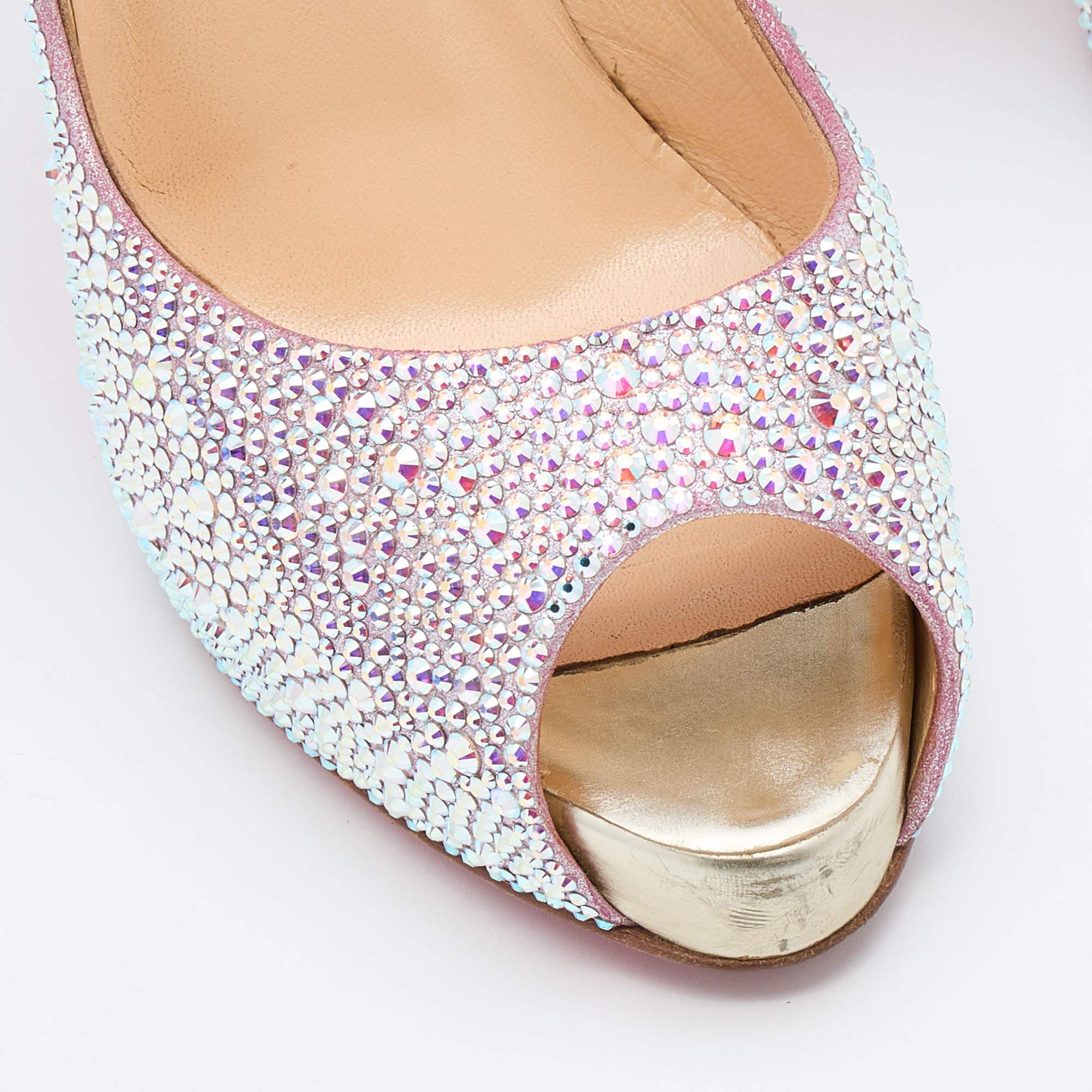 Christian Louboutin Pink Suede Crystal Embellished Peep Toe Pumps Size  38 In Good Condition For Sale In Dubai, Al Qouz 2