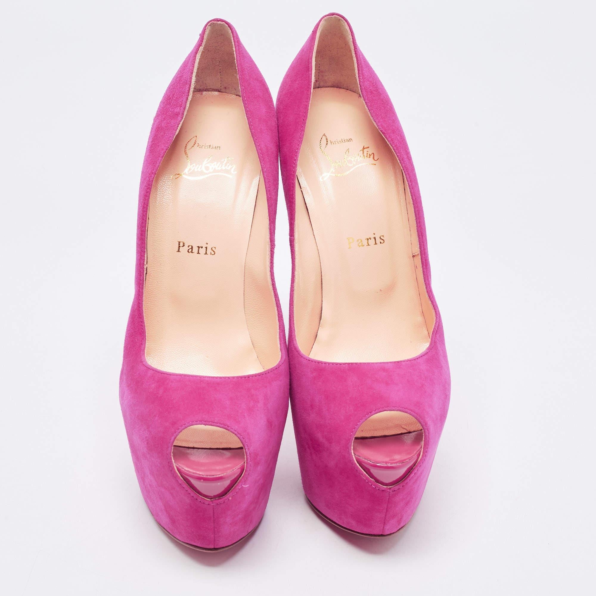 Exuding femininity and elegance, these pumps feature a chic silhouette with an attractive design. You can wear these pumps for a stylish look.

Includes
Original Dustbag