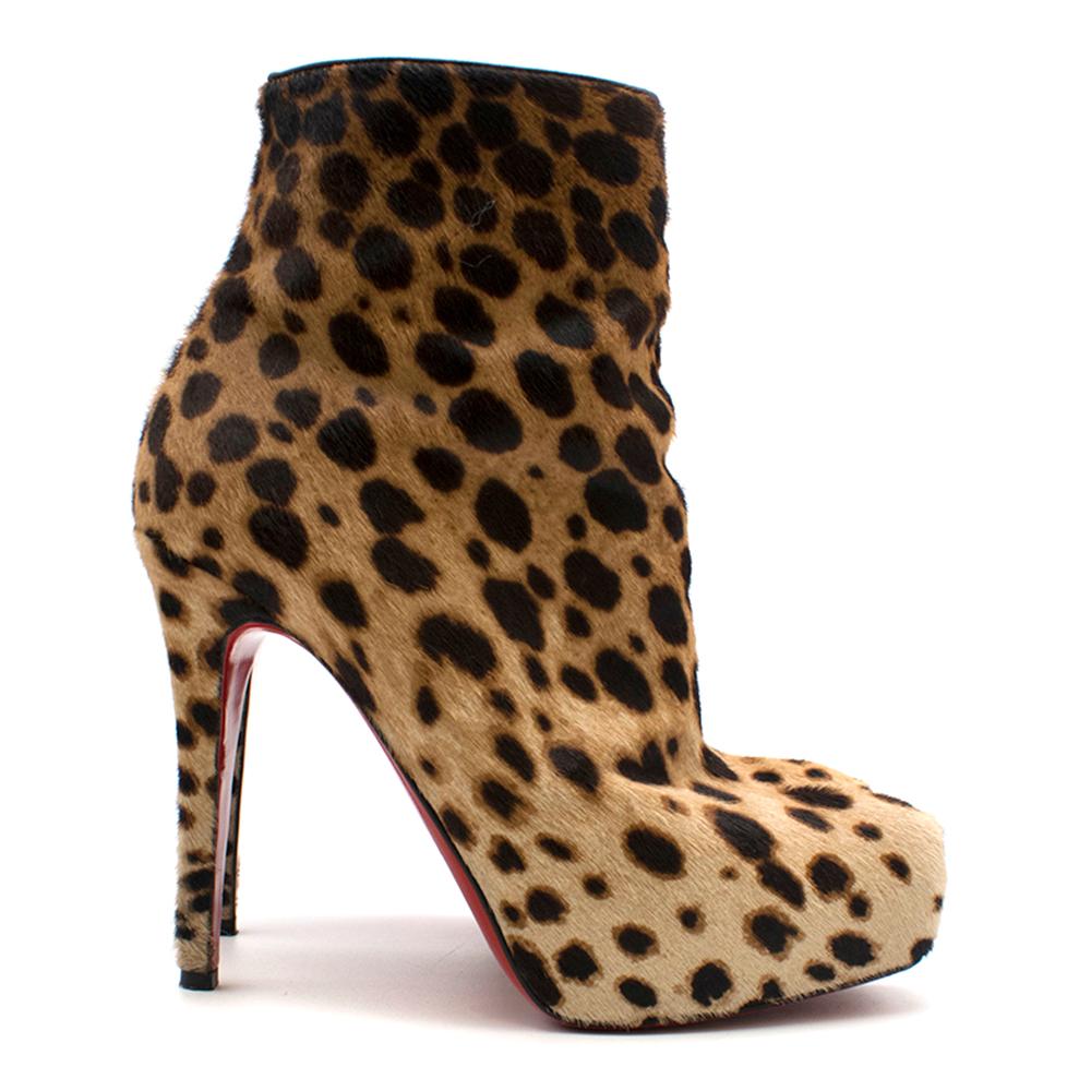Christian Louboutin Leopard Print Ankle Boot Heels

Leopard print upper,
Platform boots, 
High heel, 
Side zip fastening,
Features signature red leather outersole,
Padded brown interior leather


Please note, these items are pre-owned and may show