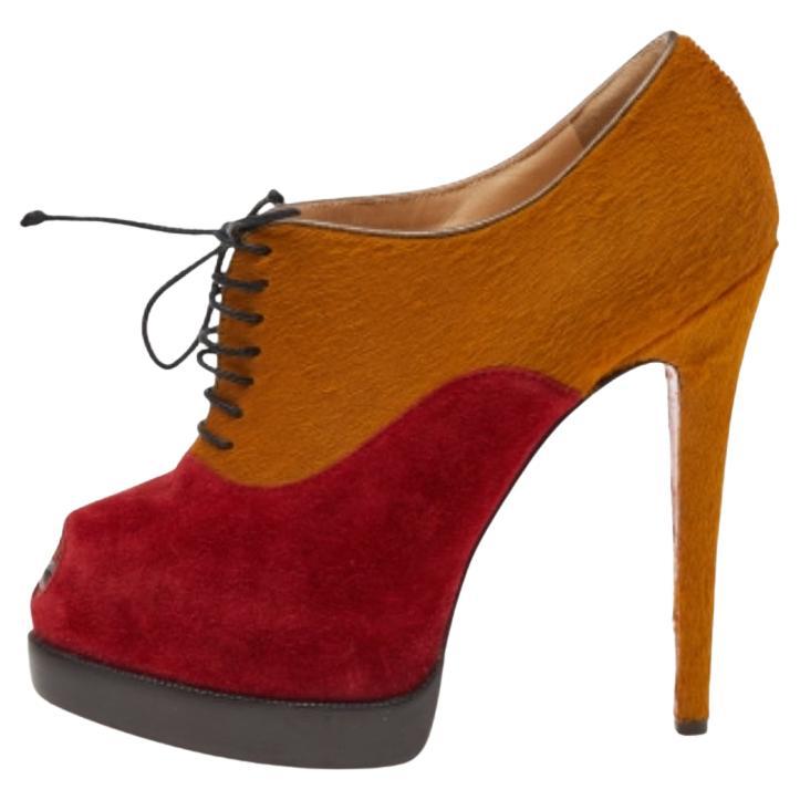 Christian Louboutin Botines de plataforma con puntera abierta de Miss Poppins de pelo de potro Talla 36.5