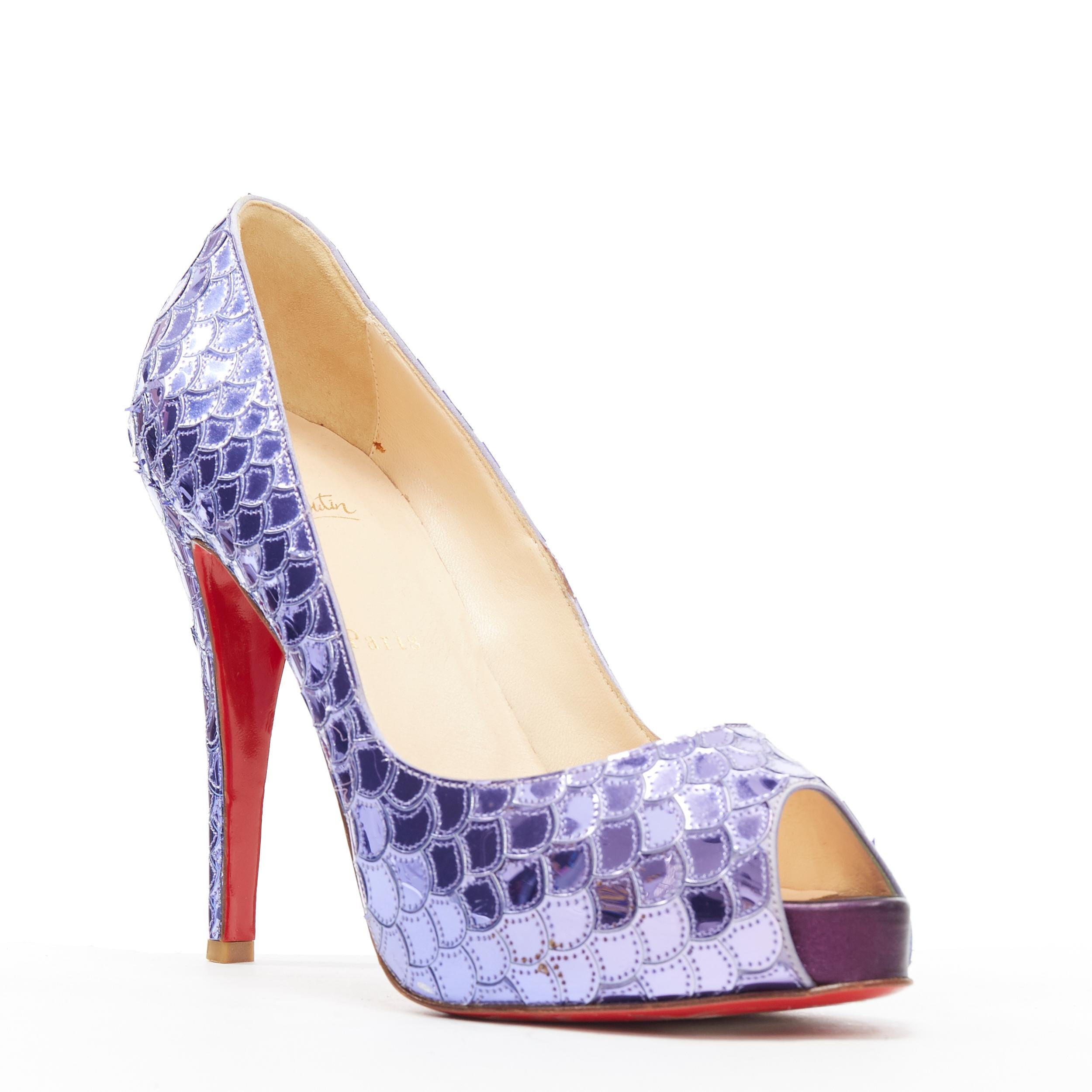 CHRISTIAN LOUBOUTIN Poseidon 120 purple mirrored scaled sequins platform EU40
Brand: Christian Louboutin
Designer: Christian Louboutin
Model Name / Style: Poseidon
Material: Leather
Color: Purple
Pattern: Solid
Extra Detail: Mirrored sequins