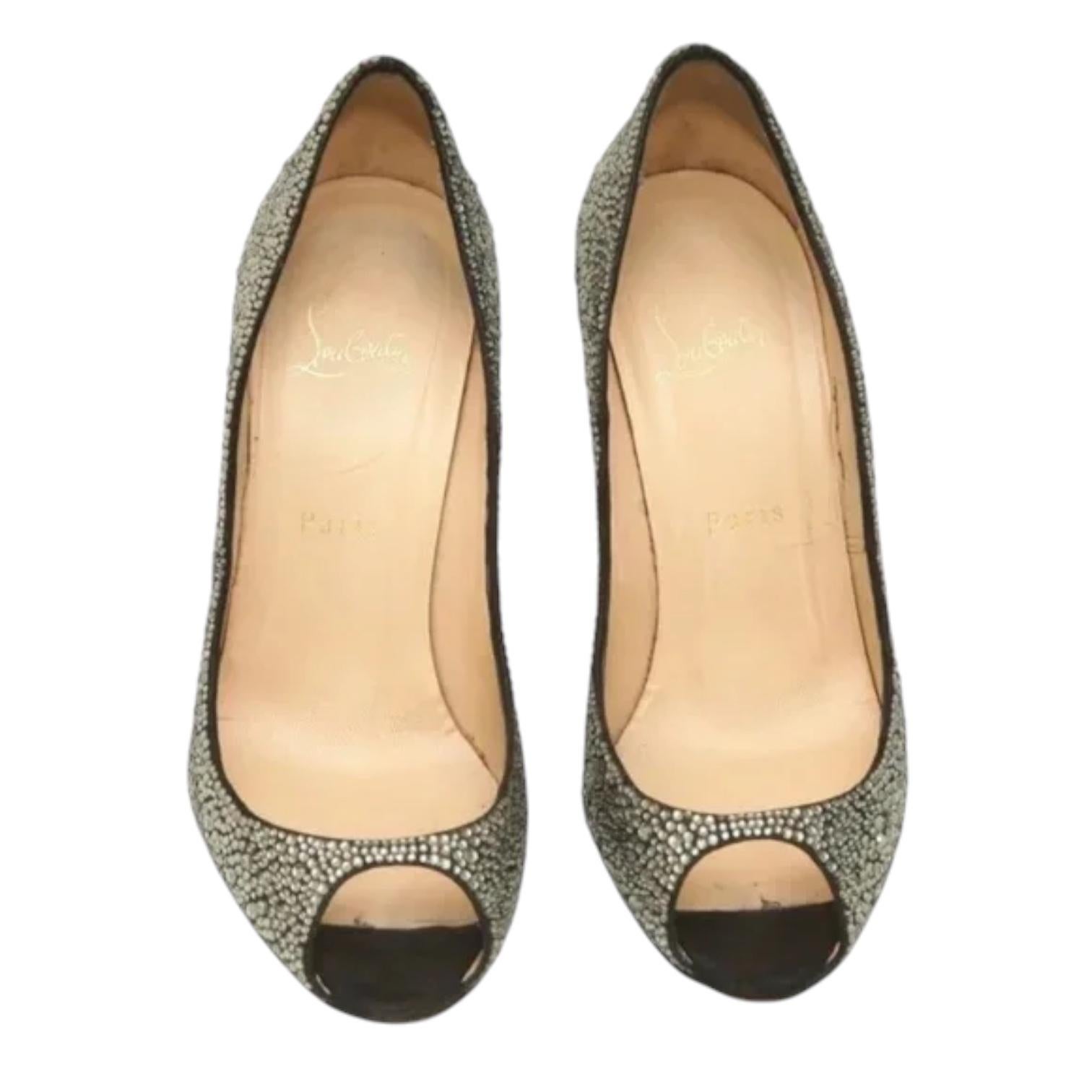 CHRISTIAN LOUBOUTIN Pump Kristall Schwarz Wildleder Sexy Strass Peep Toe Heels 38 $3295 im Zustand „Relativ gut“ im Angebot in Hollywood, FL