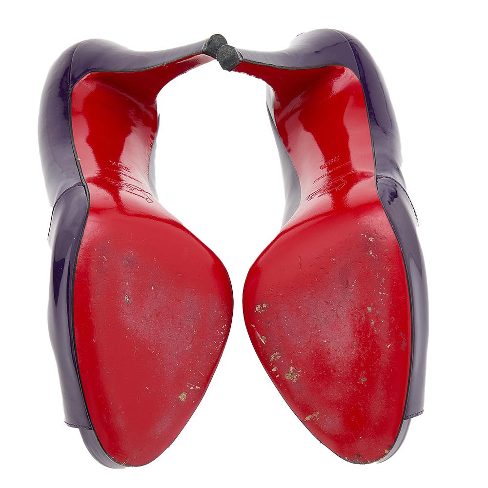Christian Louboutin Purple Patent Leather Peep Toe Platform Pumps Size 39.5 In Good Condition In Dubai, Al Qouz 2