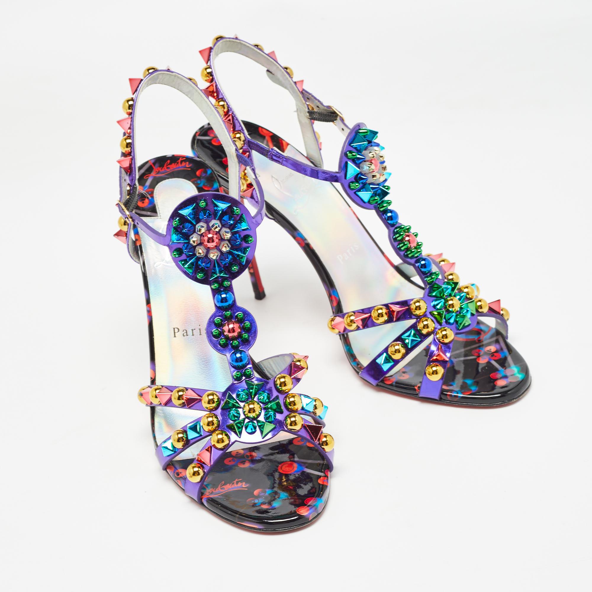 Christian Louboutin Purple Patent Leather Studded Goldora Sandals Size 40.5 In Good Condition In Dubai, Al Qouz 2