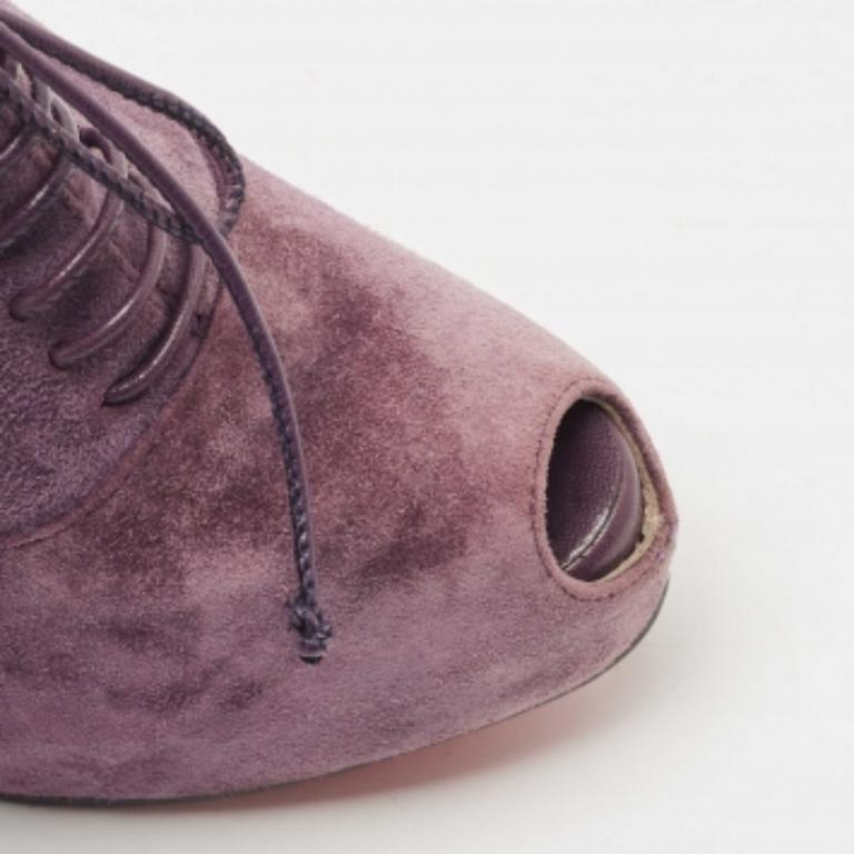 Christian Louboutin Botines con cordones en la puntera de ante morado Tamaño 35.5 en venta 2