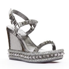CHRISTIAN LOUBOUTIN Pyraclou 110 Anthracite metallic studded espadrille wedge
