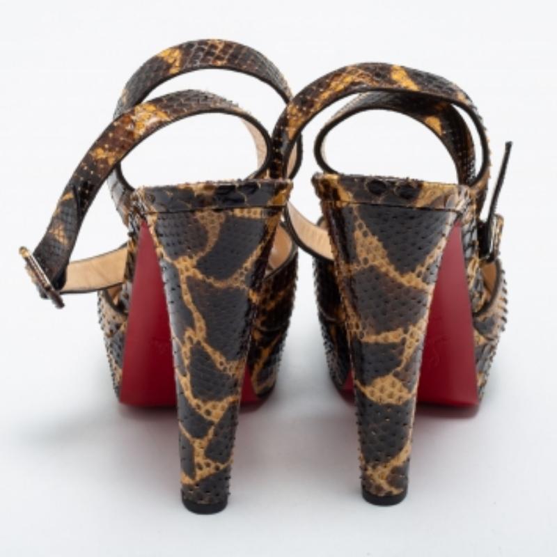 Christian Louboutin Python Leder Peep Toe Plattform Knöchelriemen Sandalen Größe 39 im Zustand „Gut“ im Angebot in Dubai, Al Qouz 2