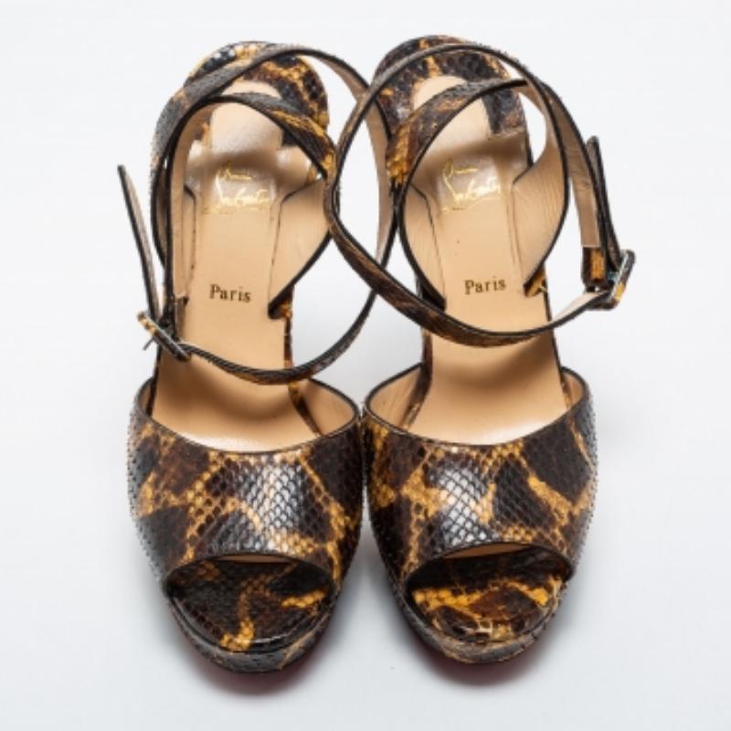 Christian Louboutin Python Leder Peep Toe Plattform Knöchelriemen Sandalen Größe 39 im Angebot 2