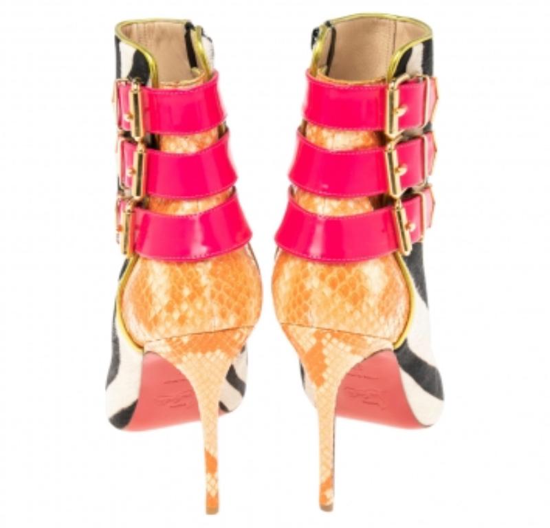 Christian Louboutin - Bottines en cuir de veau imprimé triboclou, taille 37 en vente 1