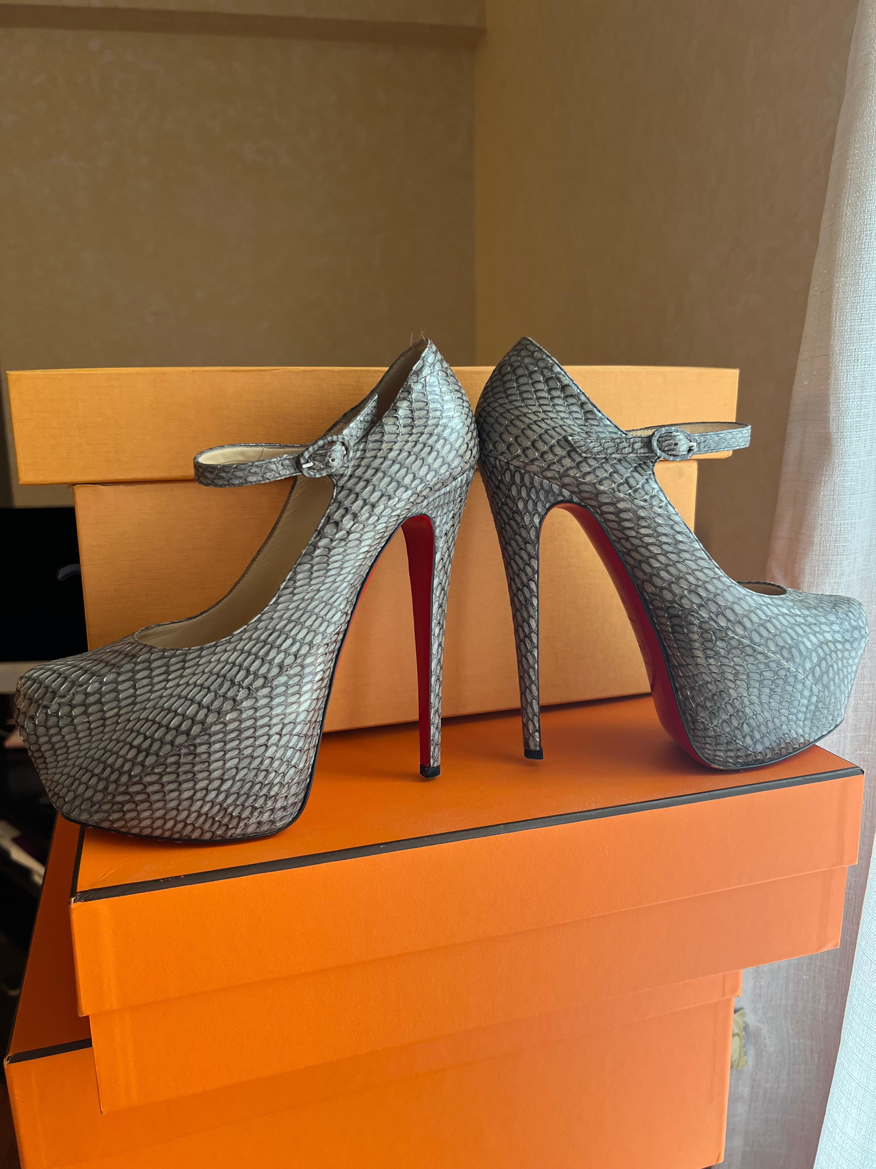 Christian Louboutin Python Shoes 39.5 For Sale 8