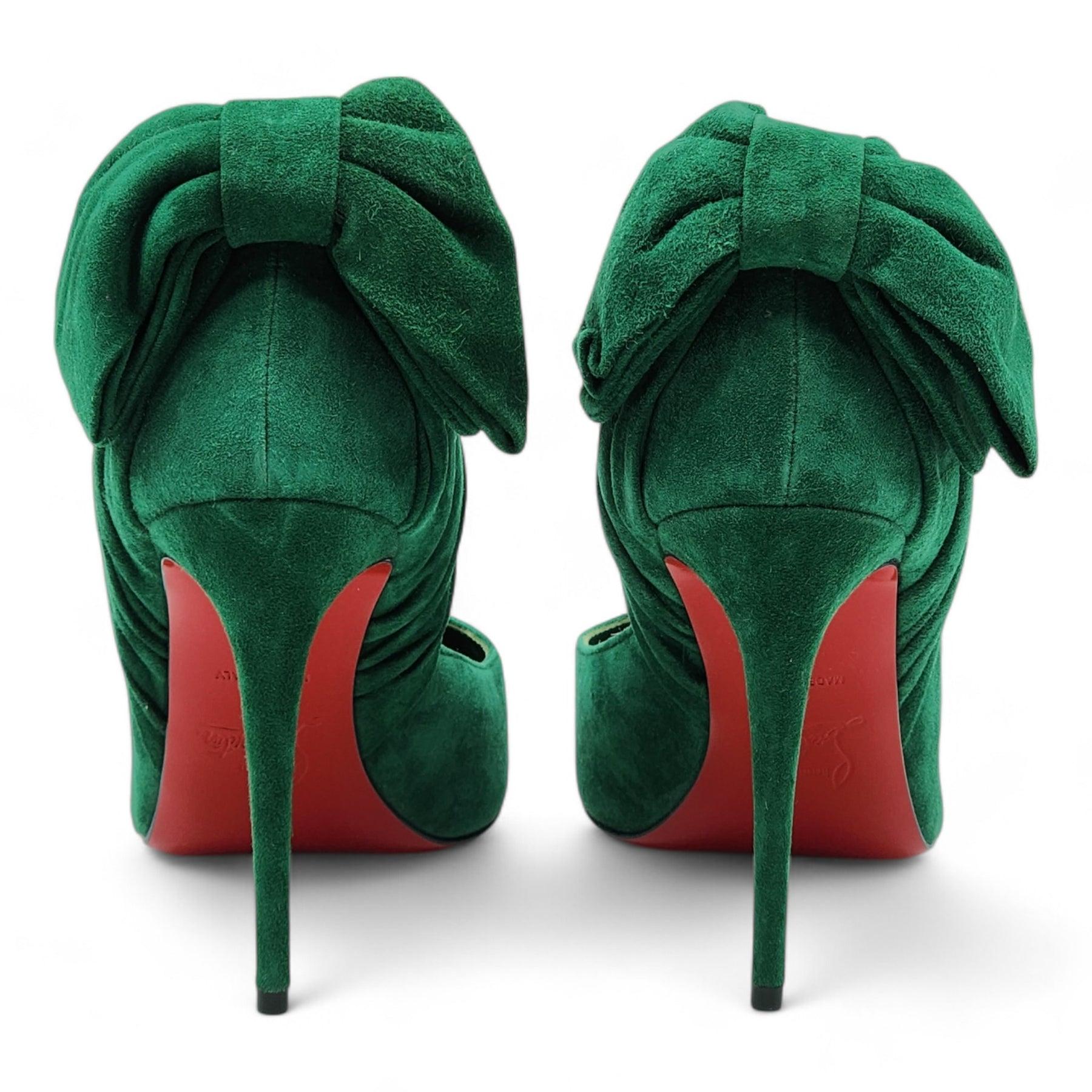 Christian Louboutin Rabakate Pumps Suede in Green In Excellent Condition For Sale In Los Angeles, CA