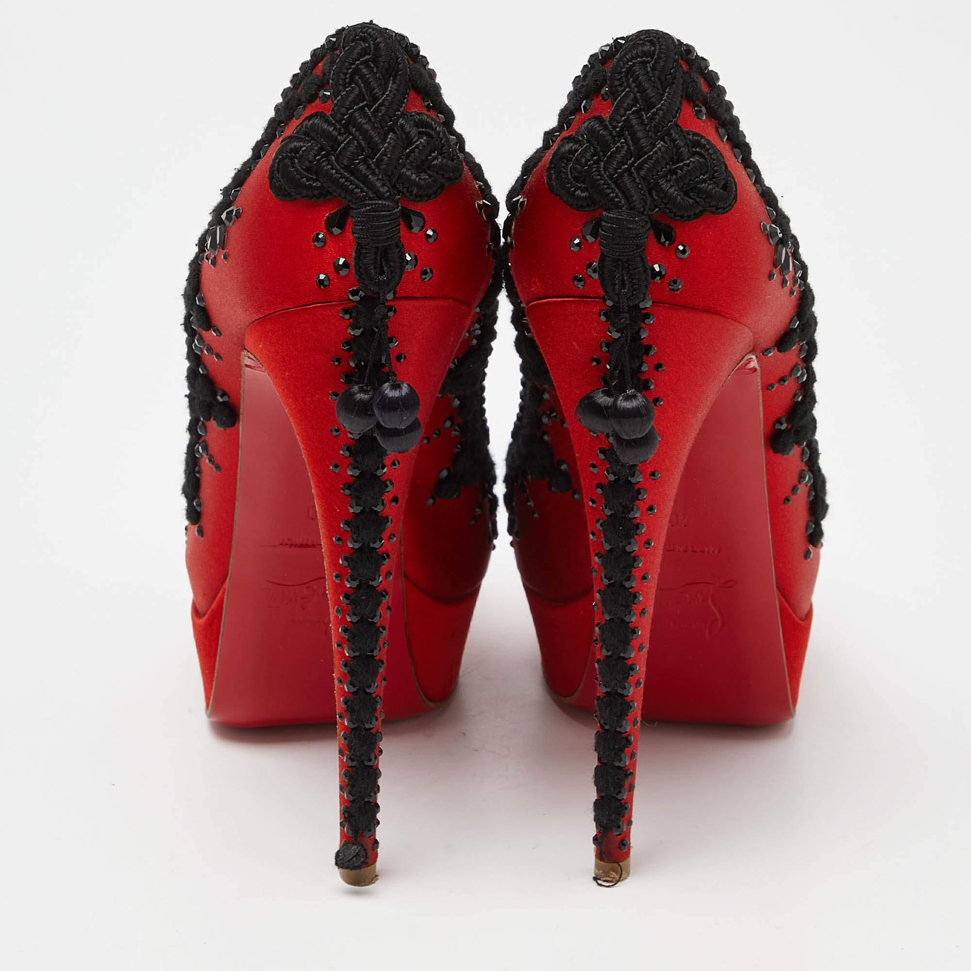 Christian Louboutin Red/Black Satin Torero Peep Toe Platform Pumps Size 40 For Sale 1