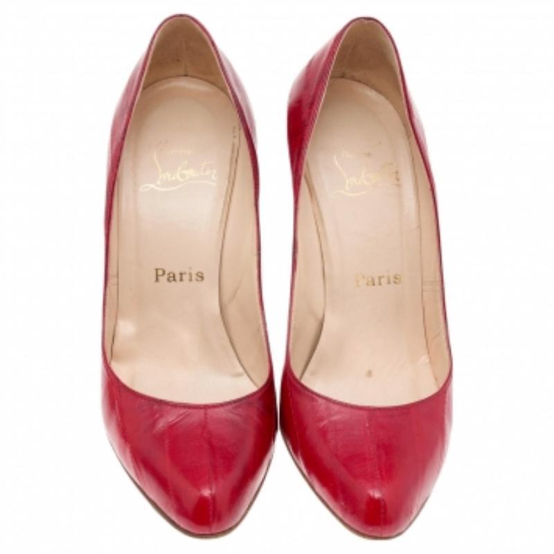 Rouge Christian Louboutin escarpins rouges en cuir d'anguille, taille 36,5