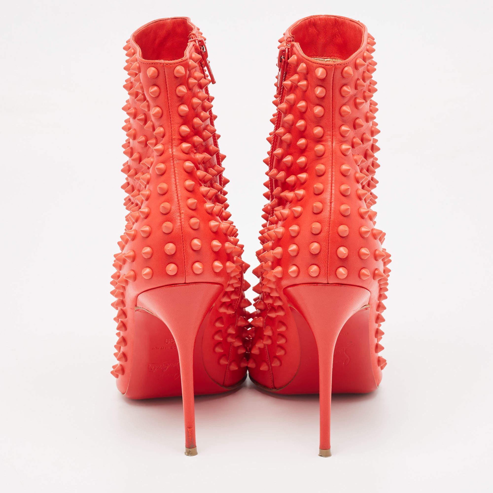 Christian Louboutin Red Leather Studded Ankle Boots Size 39 In Good Condition For Sale In Dubai, Al Qouz 2