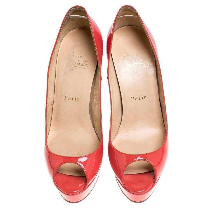 Crafted from red patent leather, this pair of pumps from the house of Christian Louboutin has been designed to add high-fashion to your look. Platforms, peep-toes and 13.5 cm heels make this pair a great choice to make a style statement.

Includes: