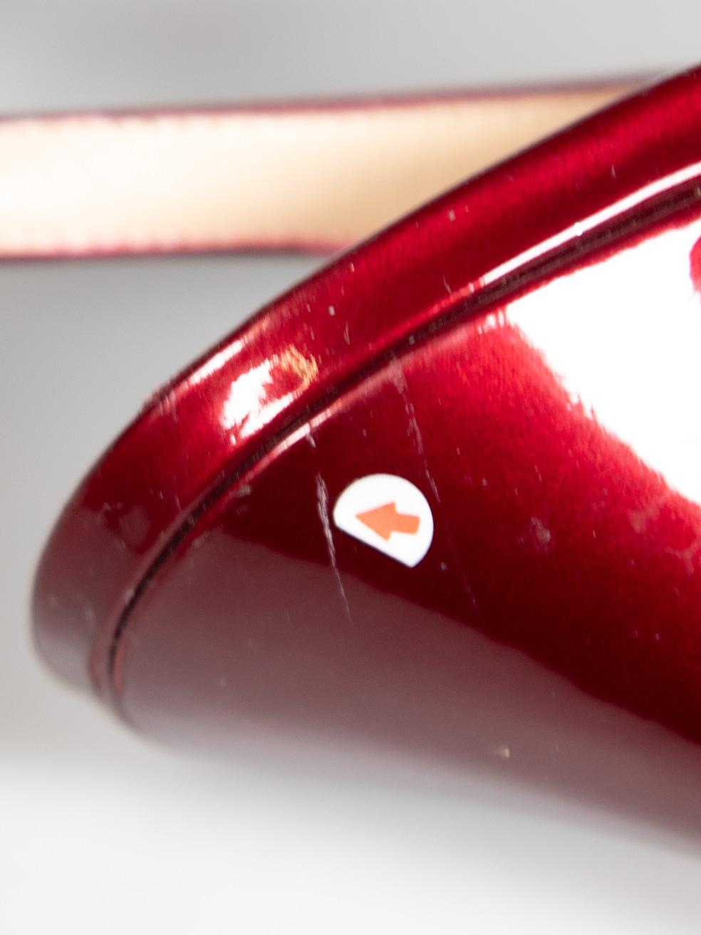 Christian Louboutin talons en cuir verni rouge taille IT 39 en vente 5