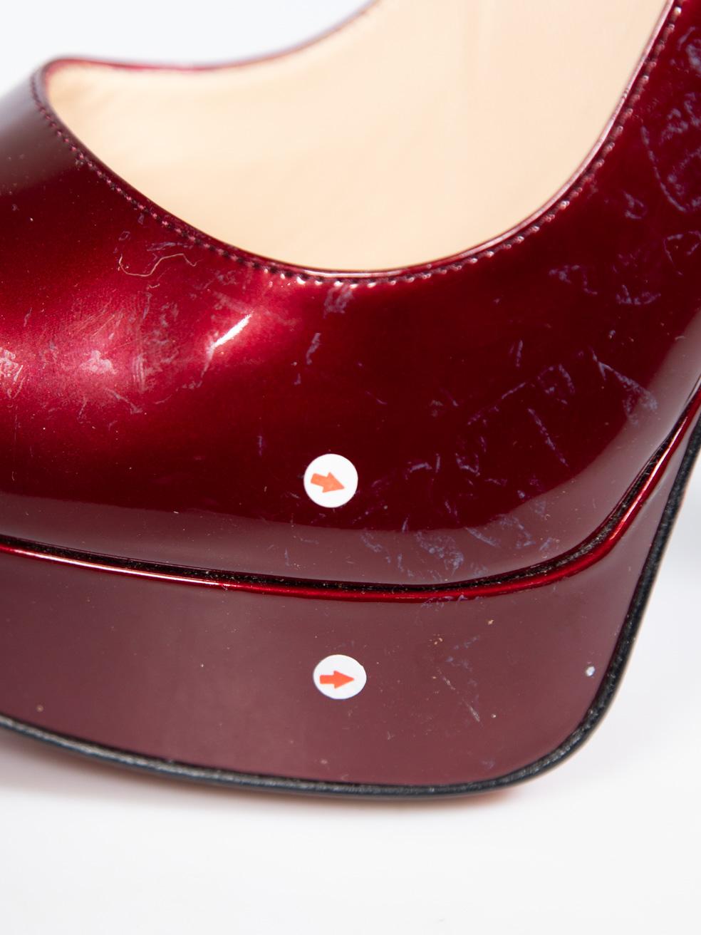 Christian Louboutin Rote Lackleder Heels mit Absatz Größe IT 39 im Angebot 1