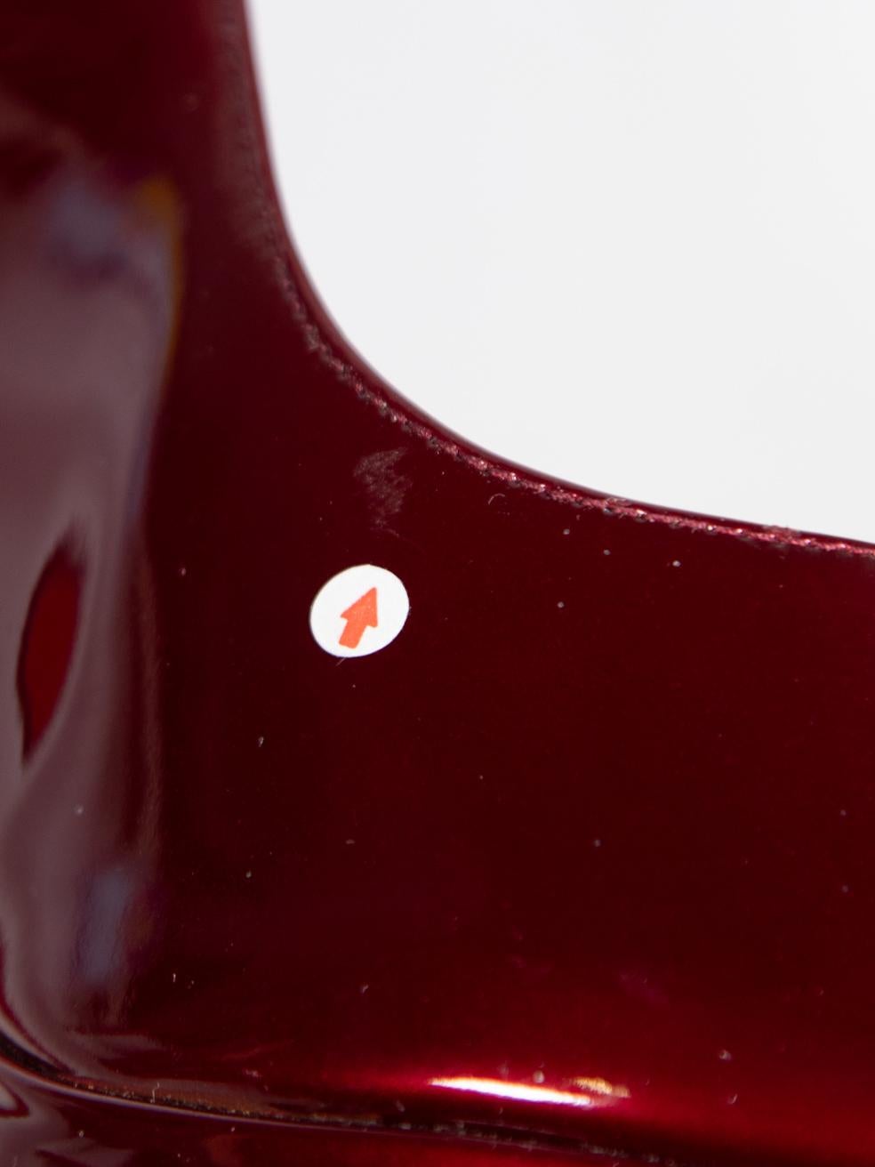 Christian Louboutin Rote Lackleder Heels mit Absatz Größe IT 39 im Angebot 4