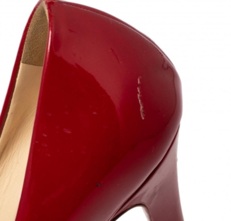 Christian Louboutin escarpins à bout ouvert en cuir verni rouge, taille 38 1
