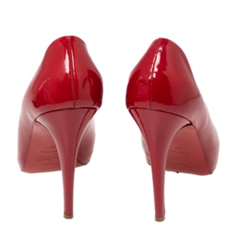 Christian Louboutin escarpins à bout ouvert en cuir verni rouge, taille 38 2