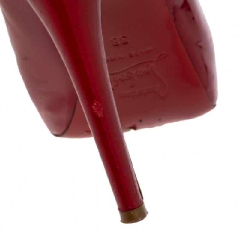 Christian Louboutin escarpins à bout ouvert en cuir verni rouge, taille 38 3
