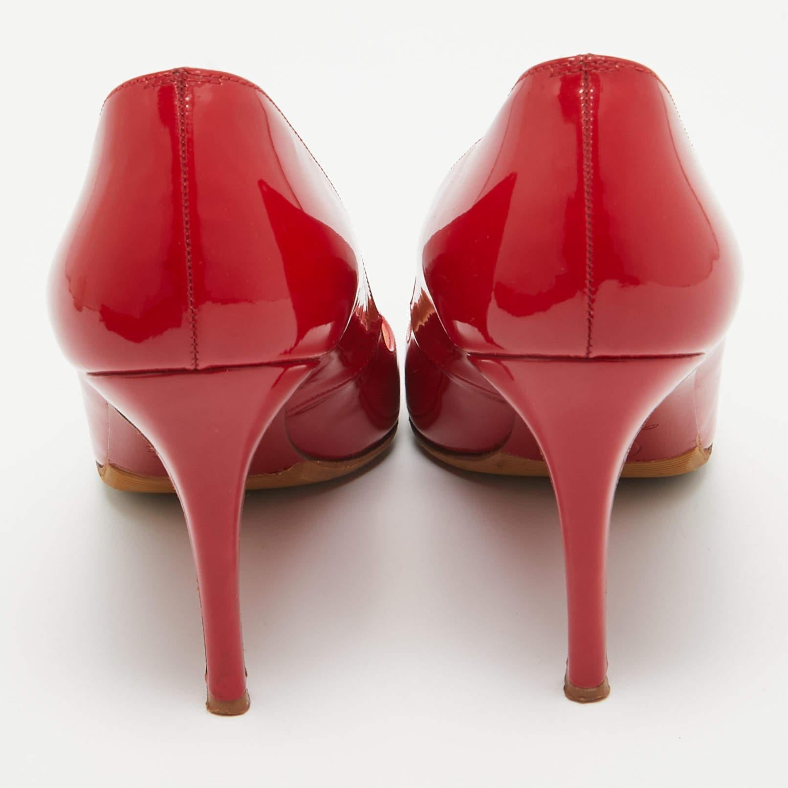 Christian Louboutin Red Patent Leather Pigalle Pumps Size 35.5 1