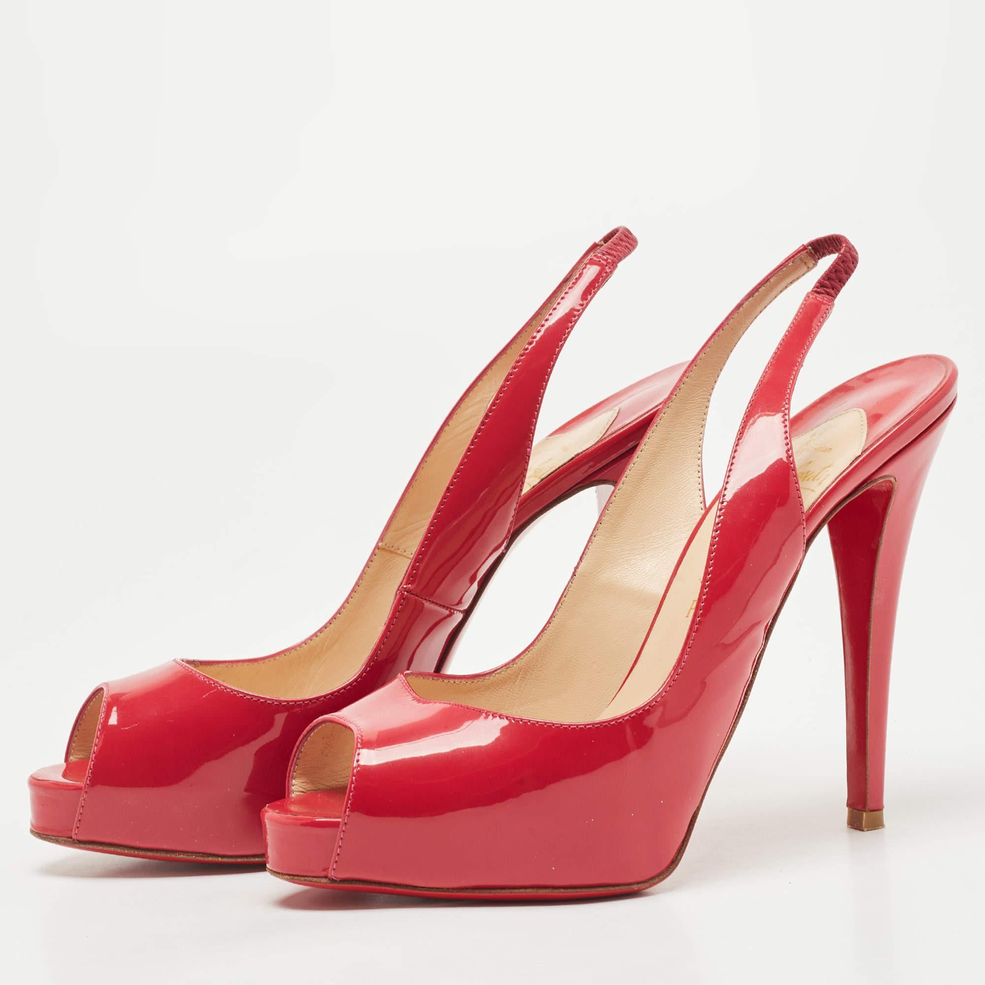 This pair of Christian Louboutin pumps infuse a touch of sophistication into your outfit. Constructed from patent leather, the expertly placed cuts and the sleek heels signify the brand's expertise in creating impressive designs. The signature