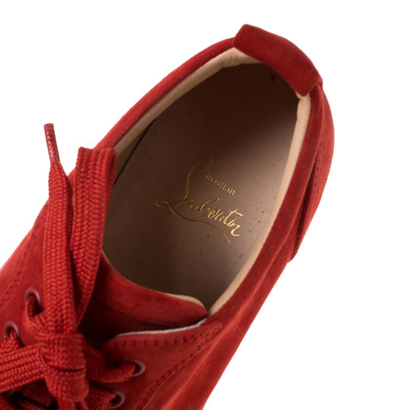 Christian Louboutin Red Suede Lace Up Sneakers Size 39.5 In Good Condition For Sale In Dubai, Al Qouz 2
