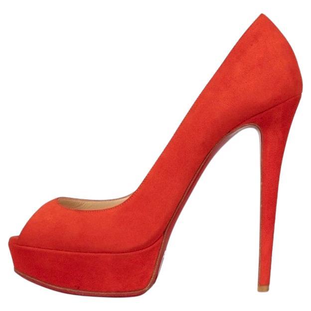 Christian Louboutin Red Suede Peep-Toe Heels Size 38.5 en venta